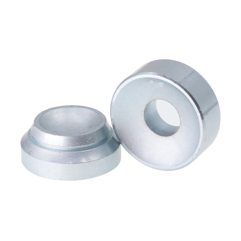 Egyedi alakú állandó mágnes