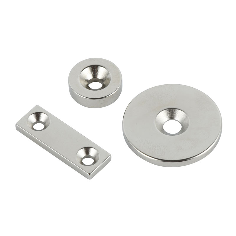 Egyedi alakú állandó mágnes