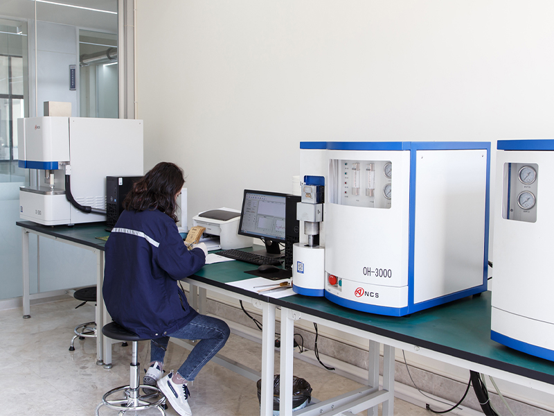 Hidrogén, oxigén, szén és kén elemző