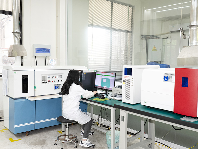 Precíziós mérőrendszer állandó mágneses anyagokhoz